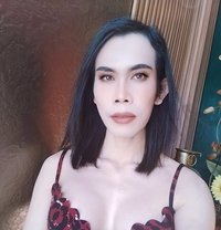 Helen - Transsexual escort in Dubai