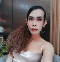 Helen - Transsexual escort in Dubai