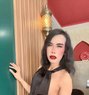 Helen - Transsexual escort in Dubai Photo 4 of 5