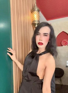Helen - Acompañantes transexual in Dubai Photo 4 of 5