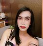 Helen - Transsexual escort in Dubai Photo 2 of 4