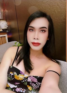 Helen - Transsexual escort in Dubai Photo 1 of 5