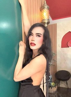 Helen - Transsexual escort in Dubai Photo 4 of 5