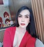 Helen - Acompañantes transexual in Dubai Photo 3 of 3