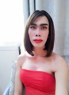 Helen - Transsexual escort in Dubai Photo 4 of 6