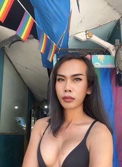 Helen - Transsexual escort in Ko Samui Photo 4 of 4