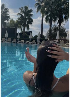 Helena - escort in Muscat Photo 1 of 2