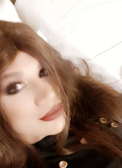 Helena Kayrouz - Transsexual escort in Beirut Photo 3 of 10