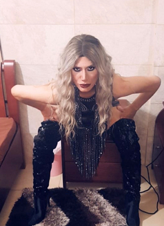 Helena Kayrouz - Transsexual escort in Beirut Photo 10 of 10