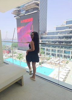 Helena - escort in Dubai Photo 2 of 12
