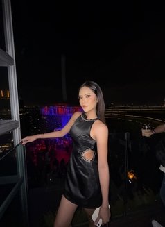 Helena - Transsexual escort in Bangkok Photo 9 of 11