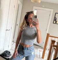 Hélène - escort in Paris Photo 2 of 5