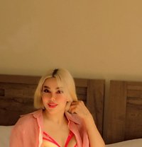 Helia - escort in Muscat Photo 9 of 13