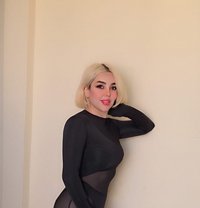 Helia - escort in Muscat