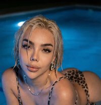 Helia - puta in Muscat Photo 15 of 15