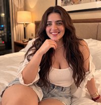 Helina - escort in Frankfurt