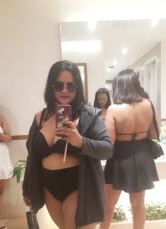 Hellen - puta in Bali Photo 3 of 5