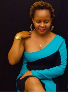 Hellen - escort in Noida Photo 2 of 3