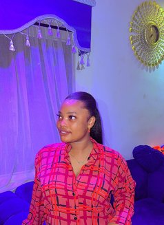 Hellena - escort in Guangzhou Photo 1 of 2