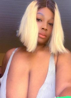 Hellena Massage in Abu Dhabi - escort in Abu Dhabi Photo 1 of 5