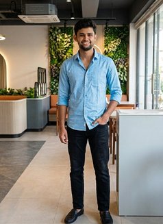 Hellfire - Acompañantes masculino in New Delhi Photo 3 of 4