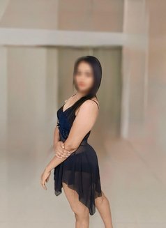 Hello everyone siri in Dubai, from India - escort in Dubai Photo 4 of 8