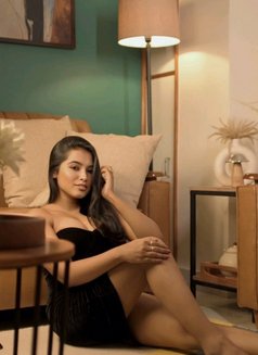 ꧁🧿 HELLO GUYS MY NAME IS MOHINI LIVE NI - escort in Kochi Photo 3 of 5