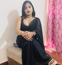 Hello Im Divya Personal Indipedident Tr - puta in Surat