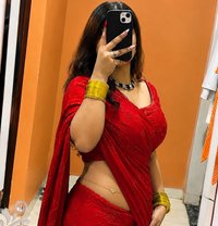 Hello Im Divya Personal Indipedident Tr - puta in Surat