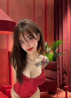 Hello Kitty - puta in Bangkok Photo 2 of 3