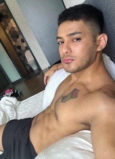 Hello Sugar! I’m Alex - Acompañantes masculino in Kuala Lumpur Photo 18 of 19