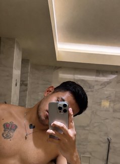 Hello Sugar! I’m Alex - Acompañantes masculino in Kuala Lumpur Photo 19 of 19