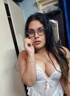 Hema Shemale Tranny in Bangalore - Transsexual escort in Bangalore Photo 3 of 7