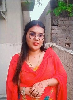 Hema Shemale Tranny in Bangalore - Transsexual escort in Bangalore Photo 7 of 7