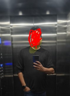 Hemant - Masajista in Pune Photo 1 of 1