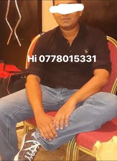 Hemantha - Acompañantes masculino in Colombo Photo 2 of 7
