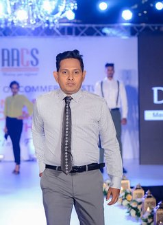 Hemantha - Acompañantes masculino in Colombo Photo 5 of 7