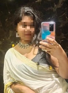 Hemma live or real meet - escort in Bangalore Photo 5 of 5