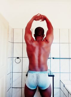 Hemmison - Male escort in Pretoria Photo 4 of 7