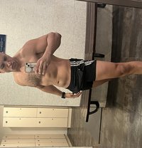 Hemo - Male escort in Dubai