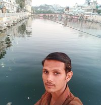 Hemu - Male adult performer in Ahmedabad