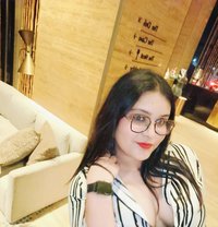Hemz - Acompañantes transexual in Bangalore