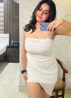 Hency - escort in Bangalore Photo 2 of 3