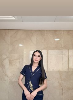 Muna in khalifa city - masseuse in Abu Dhabi Photo 4 of 5