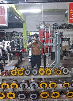 Hennesy - Male escort in Mumbai Photo 2 of 3