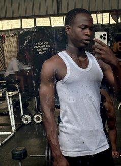 Hennnsy - Male escort in Nairobi Photo 4 of 4