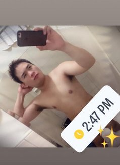Henry Ang - Male escort in Makati City Photo 1 of 3