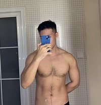 Henry - Male escort in Shanghai