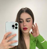 Henry - masseuse in İstanbul