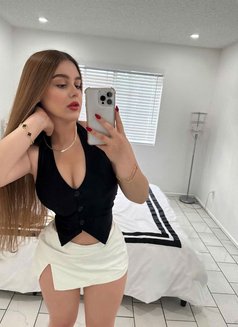 Henry - masseuse in İstanbul Photo 7 of 7